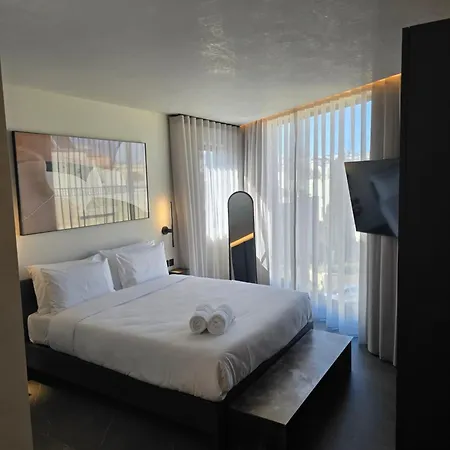 Thirty Three Boutique -adults Only By K 4*