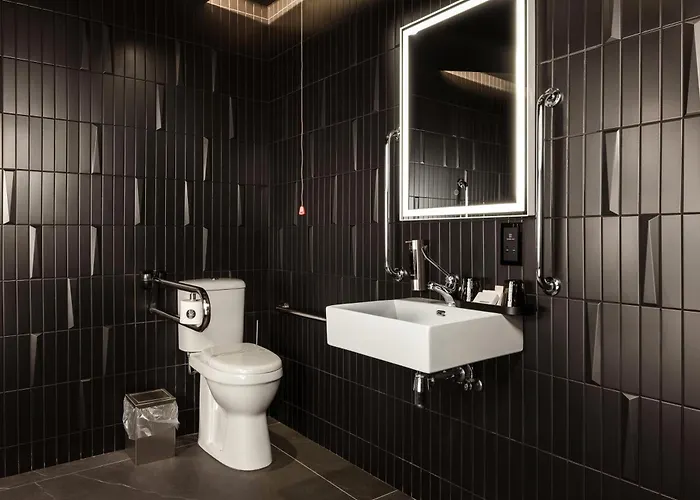 Thirty Three Boutique -adults Only By K 4*